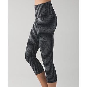Lululemon Wunder Under Crop II *Full-On Luon (Roll Down)